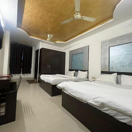 Blue Rose International, Family Hotel Agra  Exterior photo